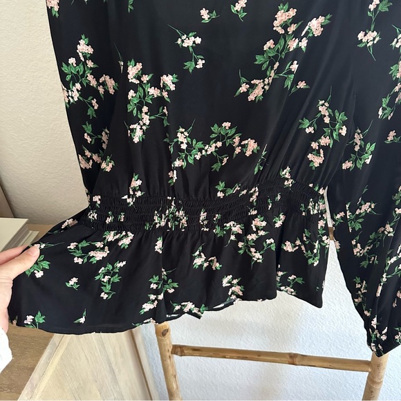 Old Navy Floral Black Peplum Top Sz Large NWT - Picture 10 of 14